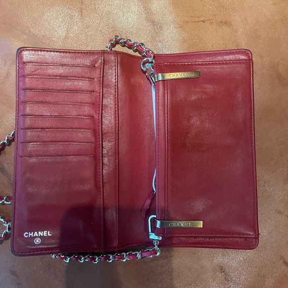 Authentic Chanel Boy WOC - Picture 4 of 11